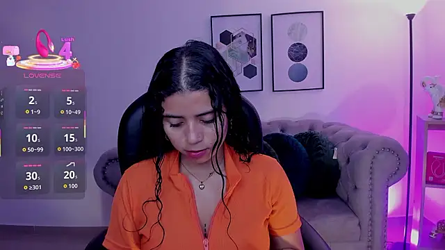 Snapshot of issi_loren chatting on March 16, 2026, 11:14 am issi loren online show from March 16, 2026, 11:14 am