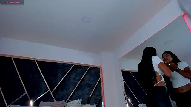 Snapshot of SusanaHenao chatting on November 18, 2025, 7:06 pm SusanaHenao online show from November 18, 2025, 7:06 pm