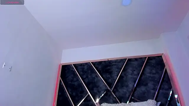 SusanaHenao online show from March 21, 2026, 3:38 pm