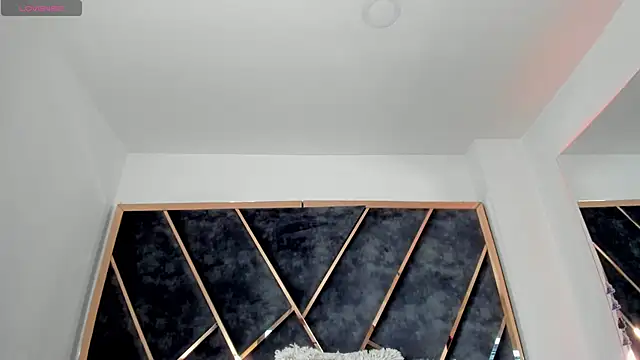 Snapshot of SusanaHenao chatting on December 1, 2025, 7:04 pm SusanaHenao online show from December 1, 2025, 7:04 pm