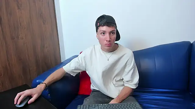 LittleDanny  online show from November 29, 2025, 5:13 pm