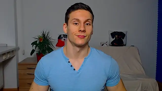 Snapshot of ZeinMiracles chatting on December 18, 2025, 8:45 pm ZeinMiracles online show from December 18, 2025, 8:45 pm