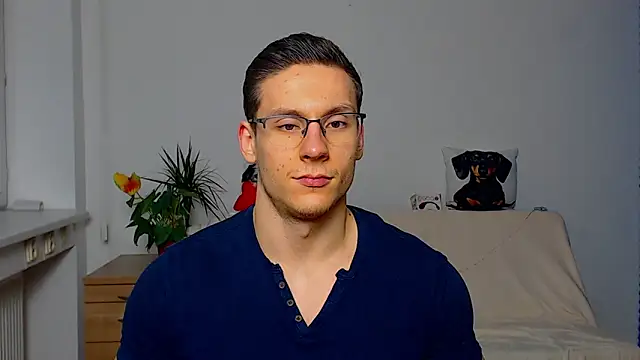 Snapshot of ZeinMiracles chatting on December 22, 2025, 8:42 pm ZeinMiracles online show from December 22, 2025, 8:42 pm