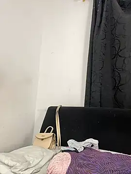 Snapshot of Gabrielle_Sexy94 chatting on April 6, 2026, 11:28 pm Gabrielle Sexy94 online show from April 6, 2026, 11:28 pm