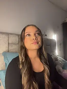 AnnyLopezzz  online show from April 22, 2026, 6:20 am