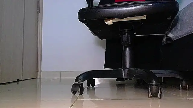 Snapshot of Sir_kev66 chatting on October 19, 2025, 7:22 am Sir kev66 online show from October 19, 2025, 7:22 am