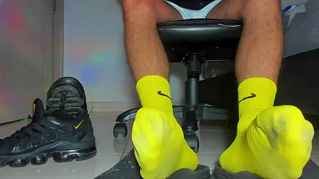 Snapshot of Sir_kev66 chatting on April 3, 2026, 12:00 pm Sir kev66 online show from April 3, 2026, 12:00 pm