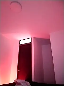 Snapshot of _paulaaa chatting on October 29, 2025, 11:25 pm paulaaa online show from October 29, 2025, 11:25 pm