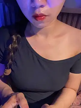 Yumii 09 online show from March 12, 2026, 3:45 am