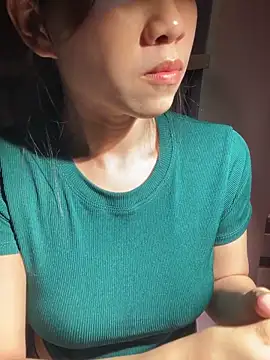 Yumii 09 online show from January 7, 2026, 12:10 pm