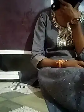 Idhika Handoo online show from September 8, 2025, 5:23 pm