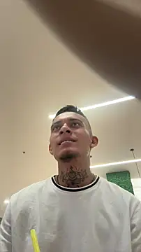 Snapshot of Mrjustin_sebas chatting on February 21, 2026, 8:33 pm Mrjustin sebas online show from February 21, 2026, 8:33 pm