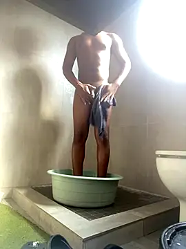 Snapshot of Slowbur chatting on November 30, 2025, 1:45 pm Slowbur online show from November 30, 2025, 1:45 pm