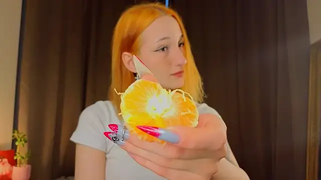 Snapshot of MaryroseRoeder chatting on September 29, 2025, 2:40 am MaryroseRoeder online show from September 29, 2025, 2:40 am