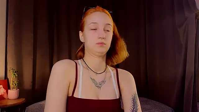 Snapshot of MaryroseRoeder chatting on September 21, 2025, 3:22 am MaryroseRoeder online show from September 21, 2025, 3:22 am