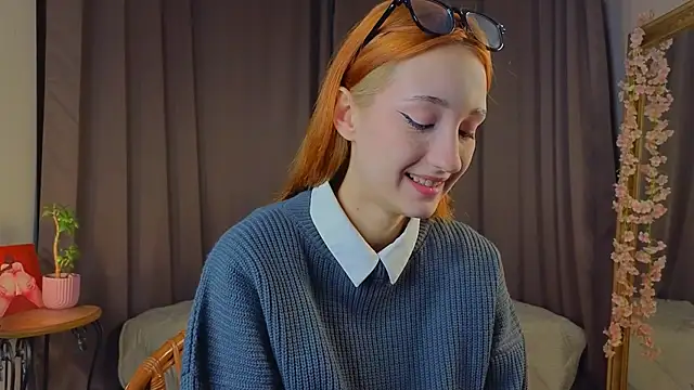 Snapshot of MaryroseRoeder chatting on November 30, 2025, 2:56 am MaryroseRoeder online show from November 30, 2025, 2:56 am