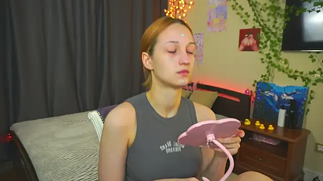 Snapshot of MaryroseRoeder chatting on January 15, 2026, 4:27 am MaryroseRoeder online show from January 15, 2026, 4:27 am