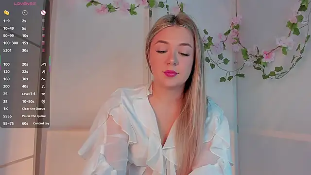 AliaBuerstatte online show from September 25, 2025, 7:09 pm