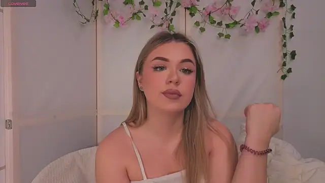 AliaBuerstatte online show from November 25, 2025, 7:08 am