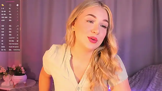 AliaBuerstatte online show from September 18, 2025, 6:11 pm