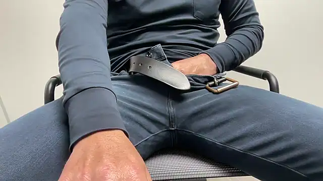 Snapshot of harrys74 chatting on October 27, 2025, 4:19 pm harrys74 online show from October 27, 2025, 4:19 pm