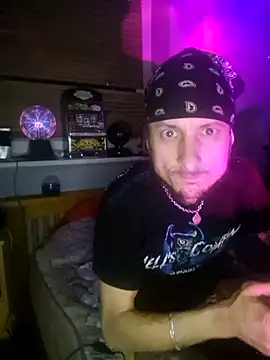 Snapshot of MODEST11_MMiILOO_AMARO chatting on October 17, 2025, 4:38 am MODEST11 MMiILOO AMARO online show from October 17, 2025, 4:38 am