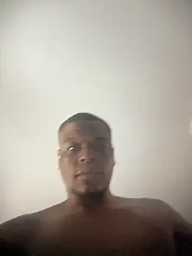 Snapshot of thickyellahippie chatting on May 28, 2026, 6:43 am thickyellahippie online show from May 28, 2026, 6:43 am