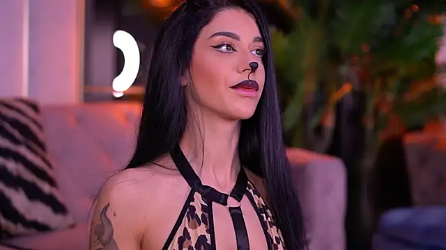 Snapshot of ArinaCarter chatting on October 31, 2025, 6:48 pm ArinaCarter online show from October 31, 2025, 6:48 pm