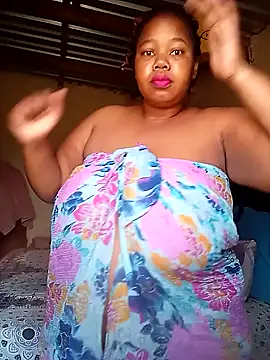 Curvycandy95 online show from September 24, 2025, 5:36 am