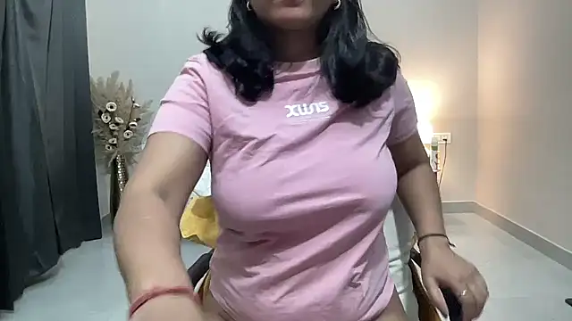 Snapshot of piyassi__divya chatting on June 20, 2026, 6:57 pm piyassi divya online show from June 20, 2026, 6:57 pm