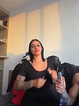 AlannaEvons online show from June 26, 2026, 11:10 pm