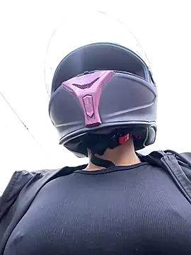 AlannaEvons online show from October 16, 2025, 4:15 pm