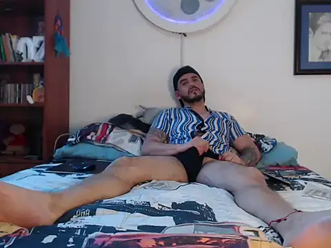 JustinTigger online show from September 12, 2025, 8:52 pm