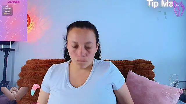 Snapshot of _honey12 chatting on November 10, 2025, 2:11 pm honey12 online show from November 10, 2025, 2:11 pm