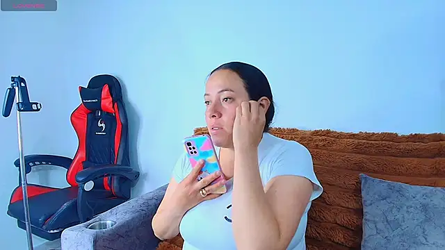 Snapshot of _honey12 chatting on November 5, 2025, 1:14 pm honey12 online show from November 5, 2025, 1:14 pm