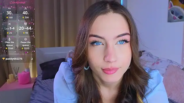 Snapshot of Moonlight1Sonata1 chatting on December 15, 2025, 9:04 am Moonlight1Sonata1 online show from December 15, 2025, 9:04 am