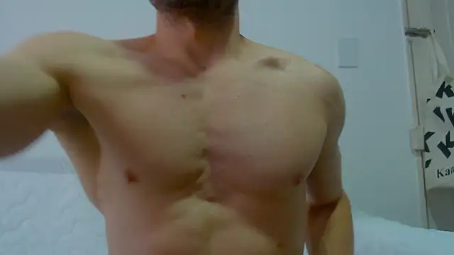 Snapshot of Rocky_Muscle chatting on May 1, 2026, 4:01 pm Rocky Muscle online show from May 1, 2026, 4:01 pm