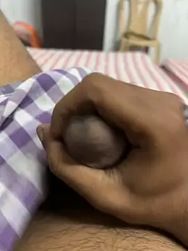 Snapshot of usermood2000 chatting on January 9, 2026, 6:20 am usermood2000 online show from January 9, 2026, 6:20 am