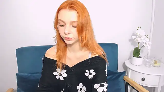 AmberSensitive online show from November 21, 2025, 7:18 am