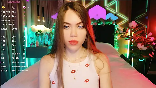 MimiFors online show from September 23, 2025, 4:14 pm