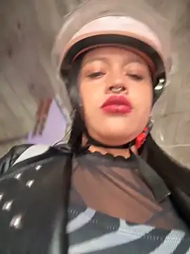 -Mia1 online show from November 27, 2025, 12:16 pm