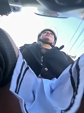 Snapshot of -Mia1 chatting on February 25, 2026, 12:05 pm -Mia1 online show from February 25, 2026, 12:05 pm