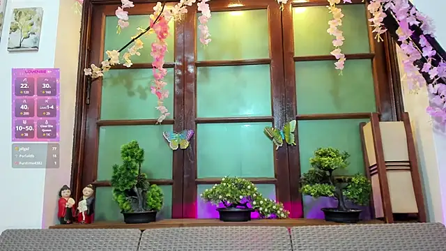 emma ayala online show from April 16, 2026, 9:39 pm