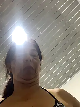 Snapshot of maleja23 chatting on October 28, 2025, 2:05 pm maleja23 online show from October 28, 2025, 2:05 pm