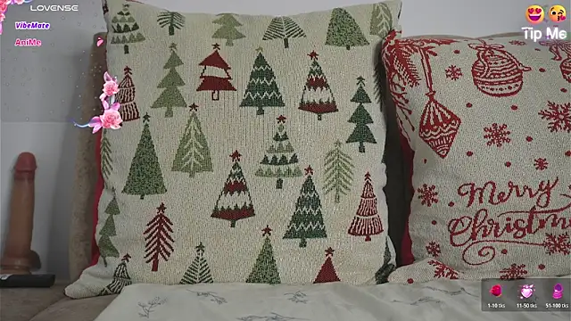 Roxybeautyy online show from April 21, 2026, 9:27 am