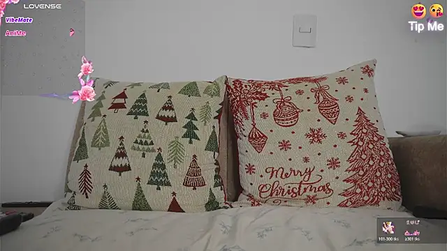 Roxybeautyy online show from March 14, 2026, 9:37 am