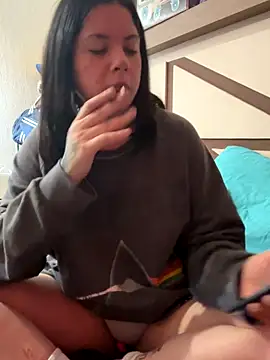 Snapshot of LaGueraDelMar chatting on October 30, 2025, 5:43 pm LaGueraDelMar online show from October 30, 2025, 5:43 pm