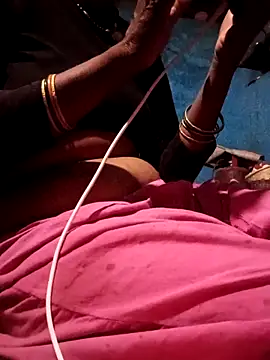 Snapshot of Radha8080 chatting on September 17, 2025, 7:38 pm Radha8080 online show from September 17, 2025, 7:38 pm