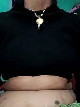 Snapshot of Radha8080 chatting on November 19, 2025, 11:16 pm Radha8080 online show from November 19, 2025, 11:16 pm