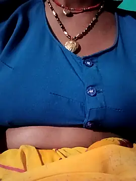 Snapshot of Radha8080 chatting on November 12, 2025, 3:27 pm Radha8080 online show from November 12, 2025, 3:27 pm